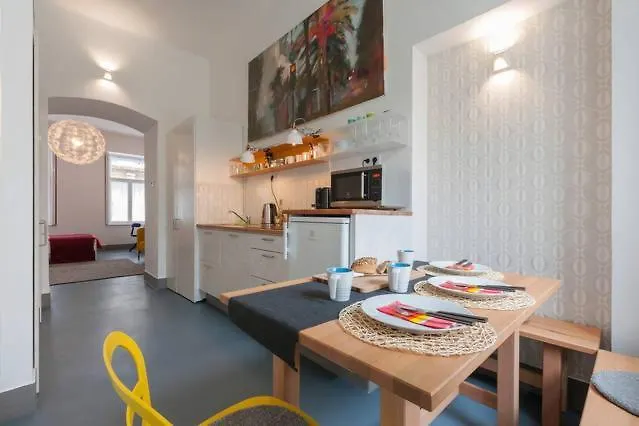 Appartement Stylish Art - Wifi & Great Location