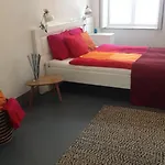 Apartment Stylish Art - Wifi & Great Location