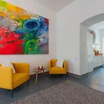 Apartment Stylish Art - Wifi & Great Location *
